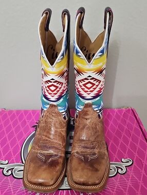Cinch Brown Leather Boot with Multicolor Aztec Shaft